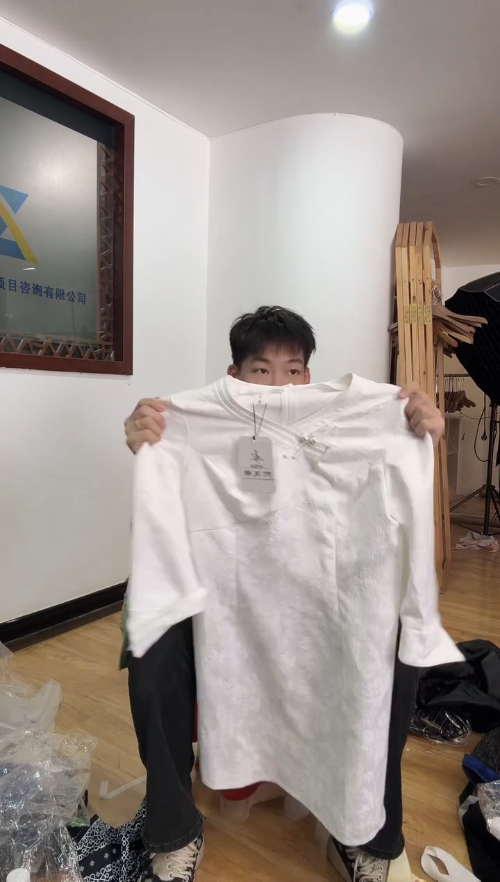 连衣裙       L码        110-120斤