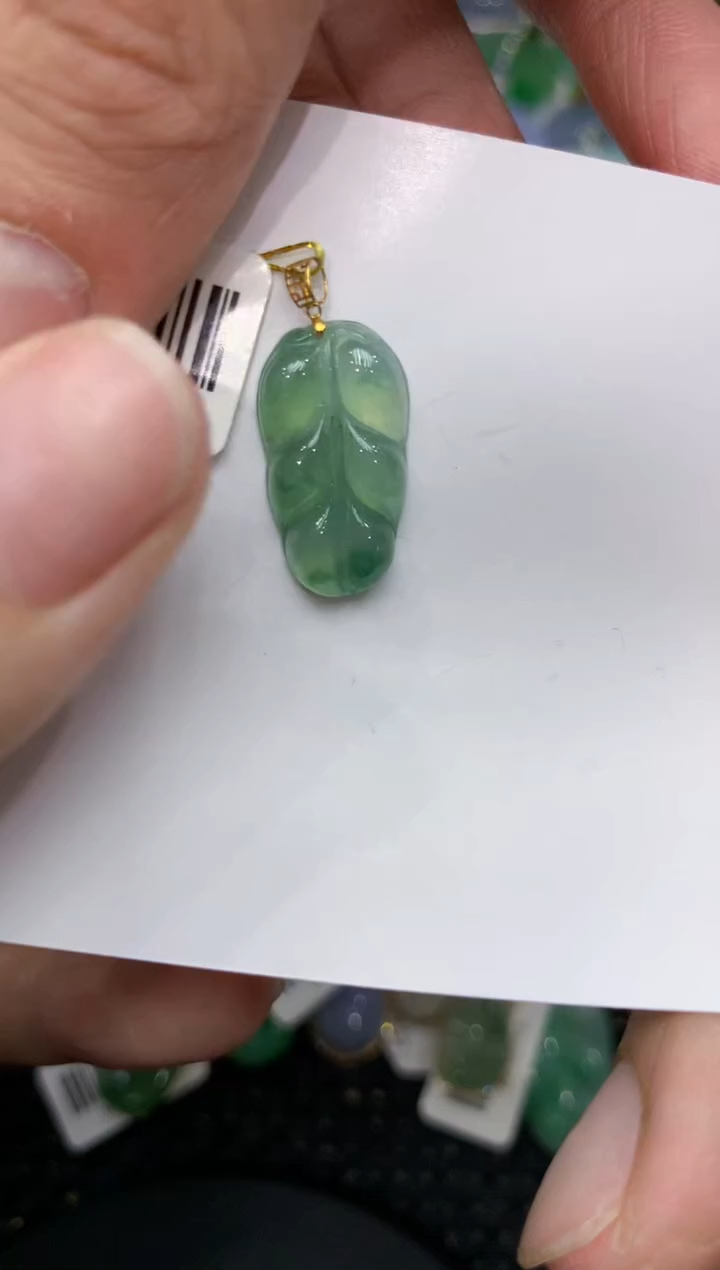 【闪购商品】翡翠颈饰18K金镶嵌1111111111