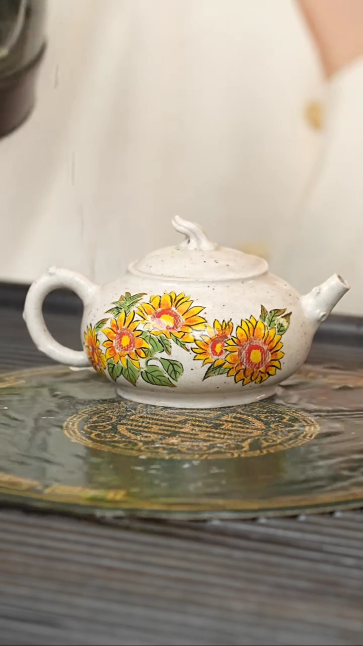 【闪购商品】紫砂茶壶RQX  白泥 丰收 180cc