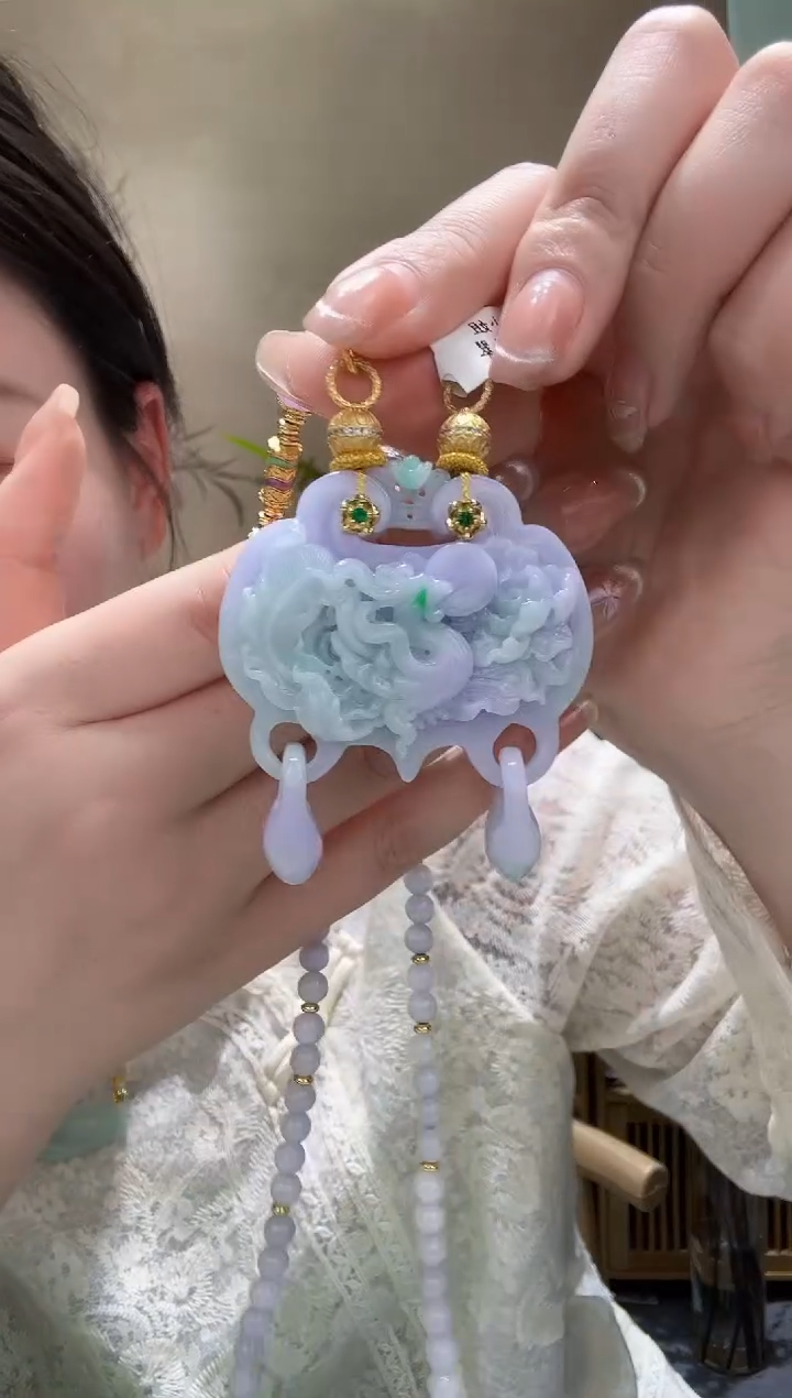 【闪购商品】翡翠未镶嵌颈饰吊坠