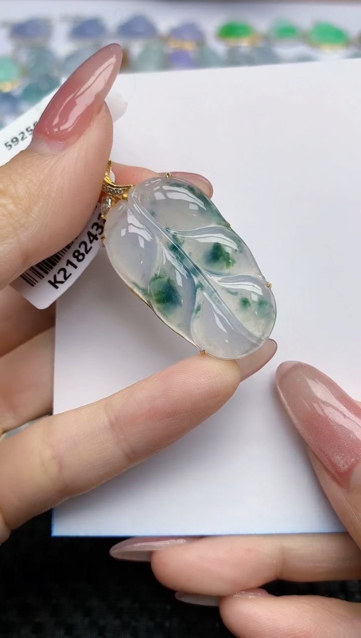 【闪购商品】翡翠挂件18K金镶嵌天然翡翠A货