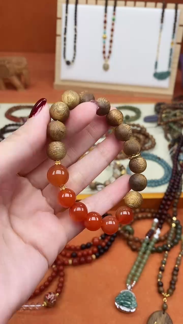 手串檀香木未镶嵌单圈莺歌绿玛瑙手串