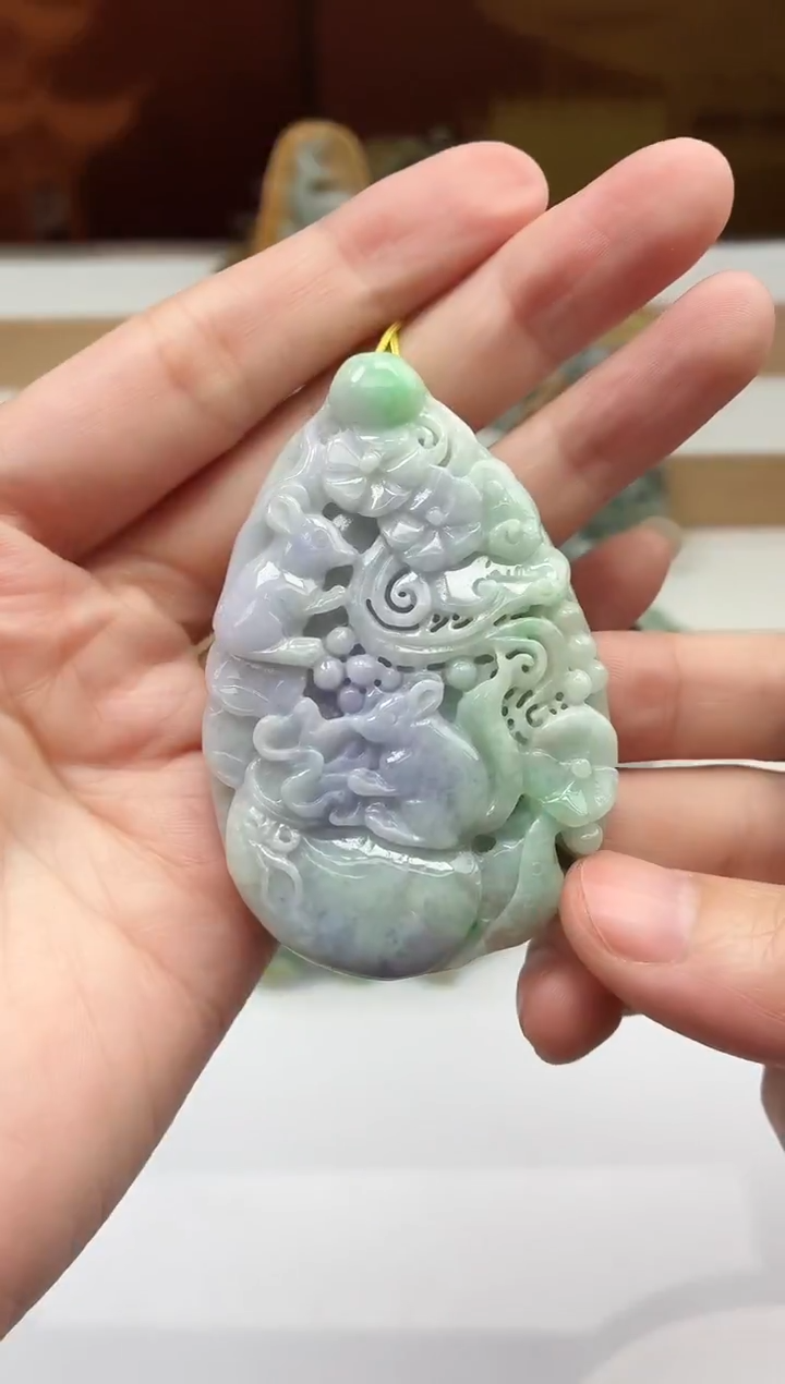 颈饰未镶嵌翡翠牌子