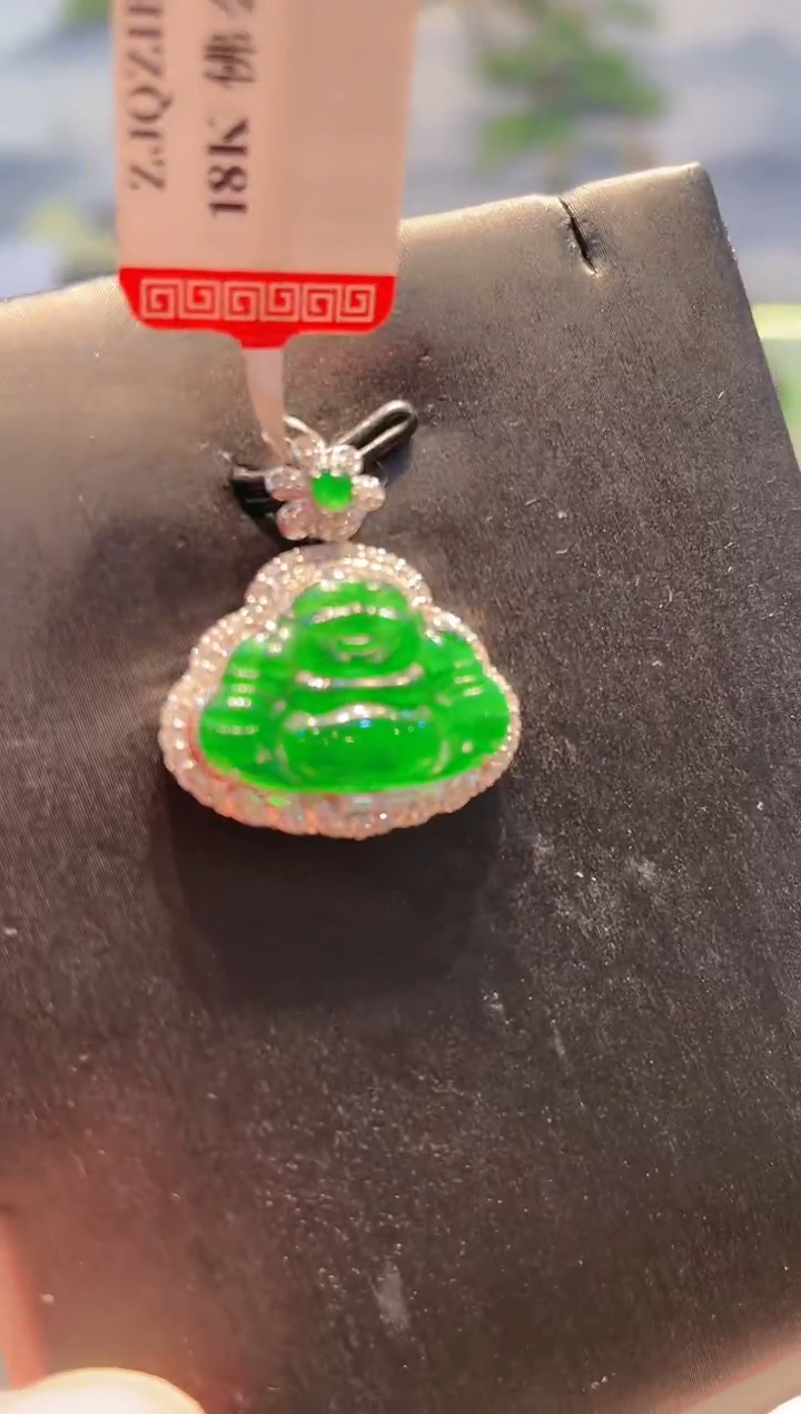 翡翠18K金镶嵌颈饰天然A货翡翠A99
