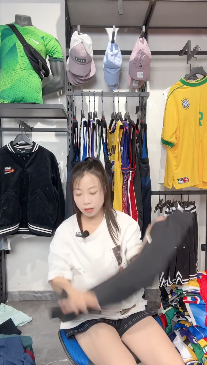 1762 编码 耐克卫衣服饰过款为准 尺码