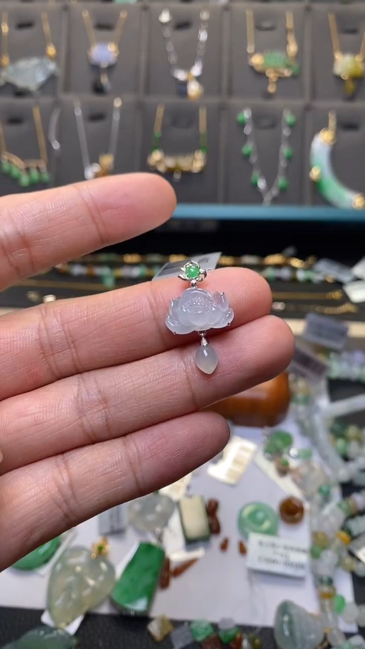 颈饰18K金镶嵌翡翠净货40540