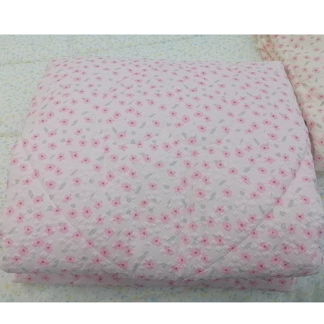 新款金丝布碎花薄被（韩国新款蝴蝶边）