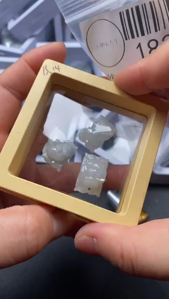 吊坠(不含链)未镶嵌翡翠1837