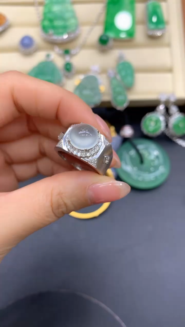 【闪购商品】翡翠戒指18K金镶嵌745-中国好珍宝