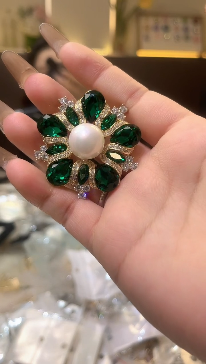 锆石铁合金精品饰界