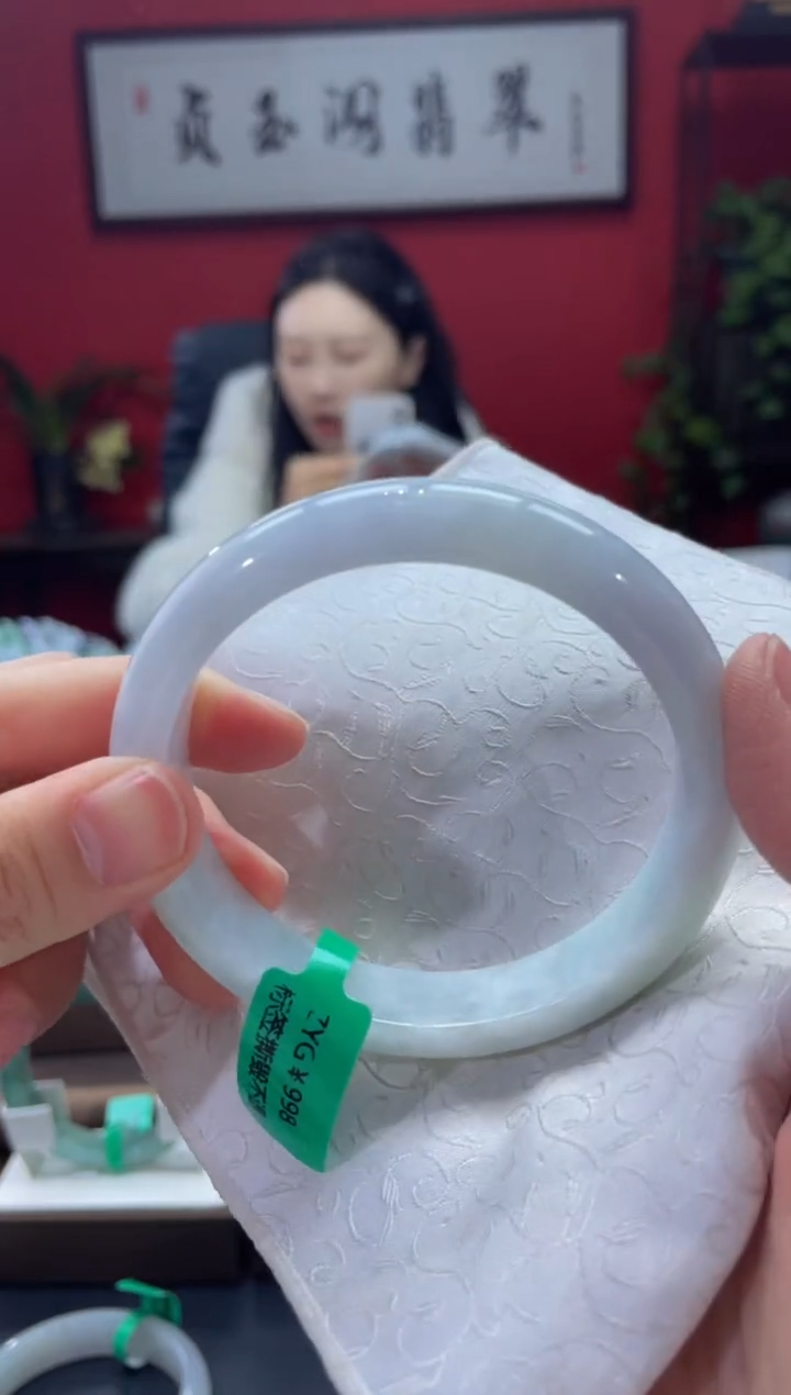 【闪购商品】翡翠手镯未镶嵌6068*******