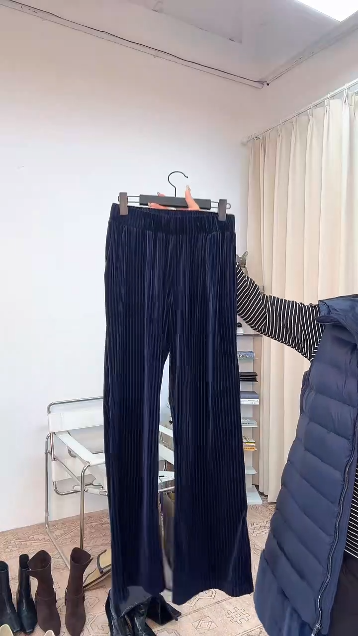 95女士时尚搭配裤子