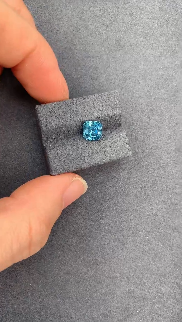 【闪购商品】海蓝宝石裸石未镶嵌1.6ct海蓝宝