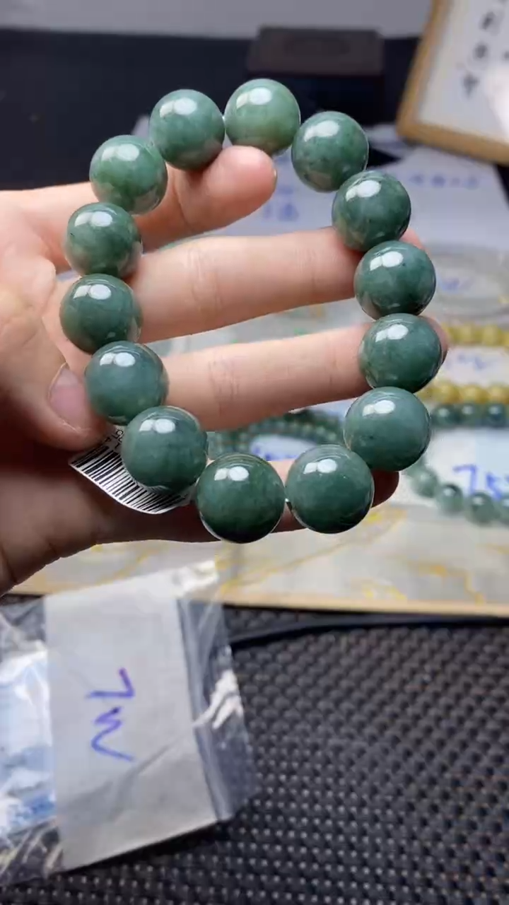 未镶嵌定制翡翠翡翠