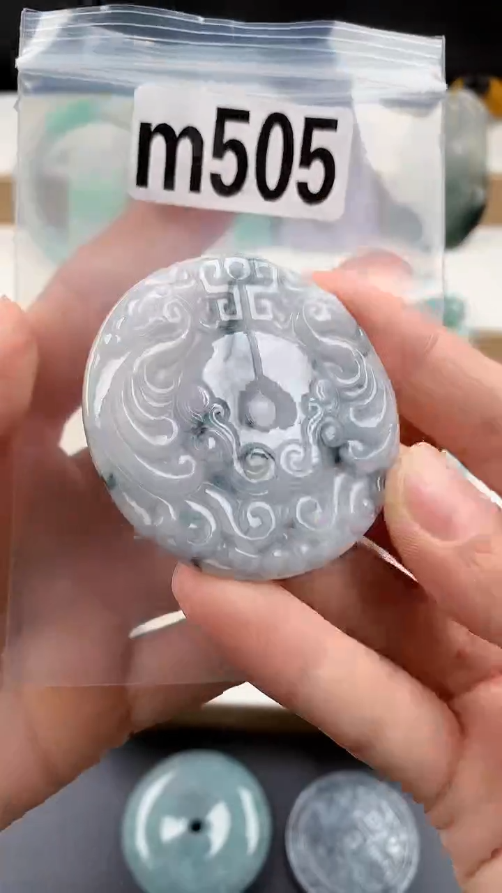 颈饰未镶嵌翡翠天然翡翠吊坠挂件