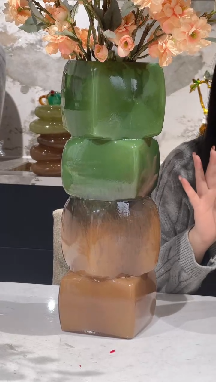 【闪购商品】琉璃绿色方块花瓶-大号