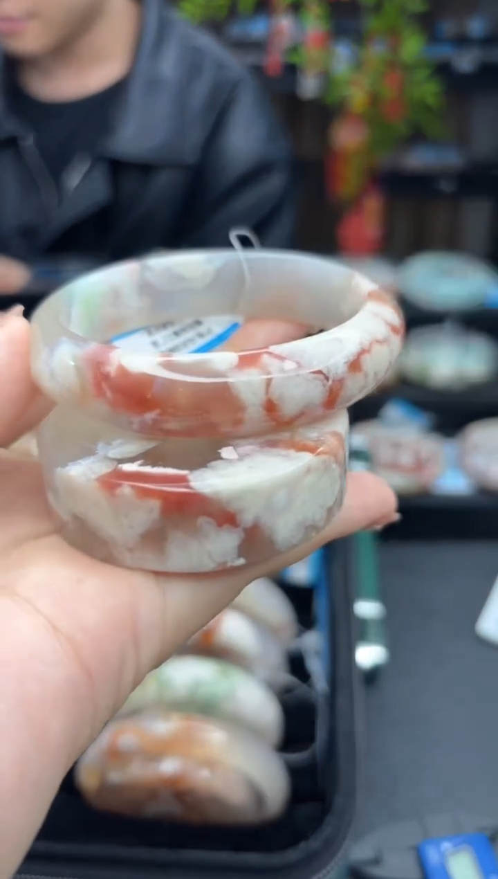 【闪购商品】石英质玉手镯未镶嵌194（55圈赠送镯心）