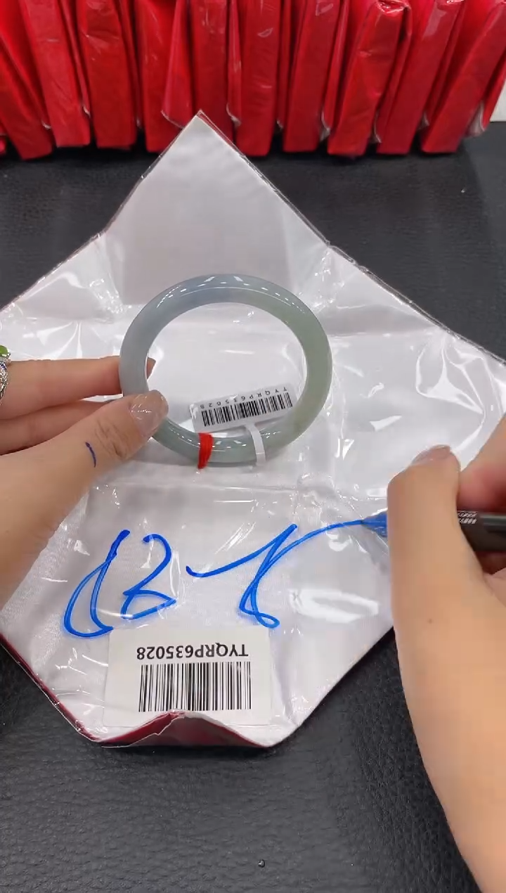 【闪购商品】翡翠手镯未镶嵌手镯