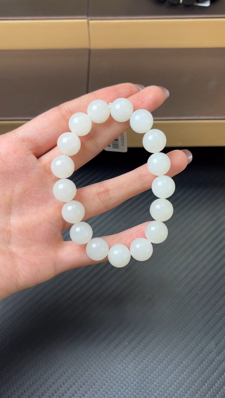 未镶嵌手串和田玉和田黑山微色差卡12