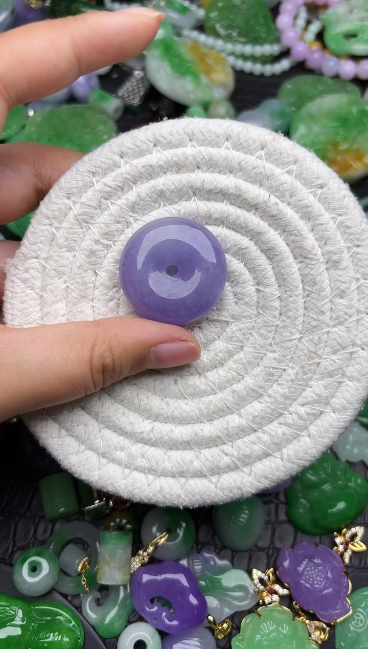 颈饰未镶嵌翡翠缅甸翡翠吊坠