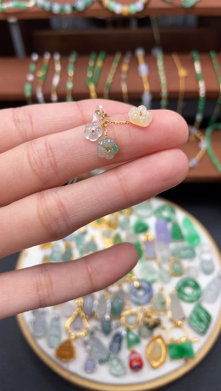 【闪购商品】翡翠吊坠(不含链)18K金镶嵌一个   JK601