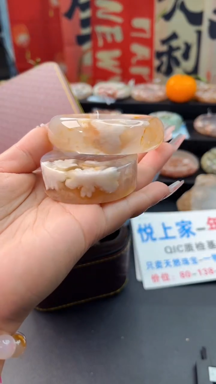 【闪购商品】石英质玉手镯未镶嵌赠送镯心（56圈口）