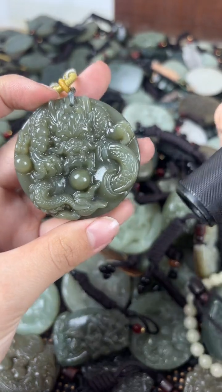 【闪购商品】和田玉颈饰未镶嵌1