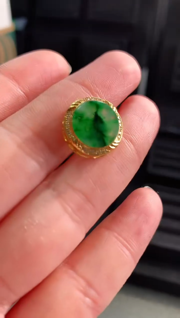 【闪购商品】翡翠吊坠(不含链)18K金镶嵌吊坠