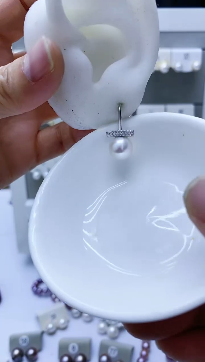 【闪购商品】淡水珍珠耳饰银S925镶嵌47