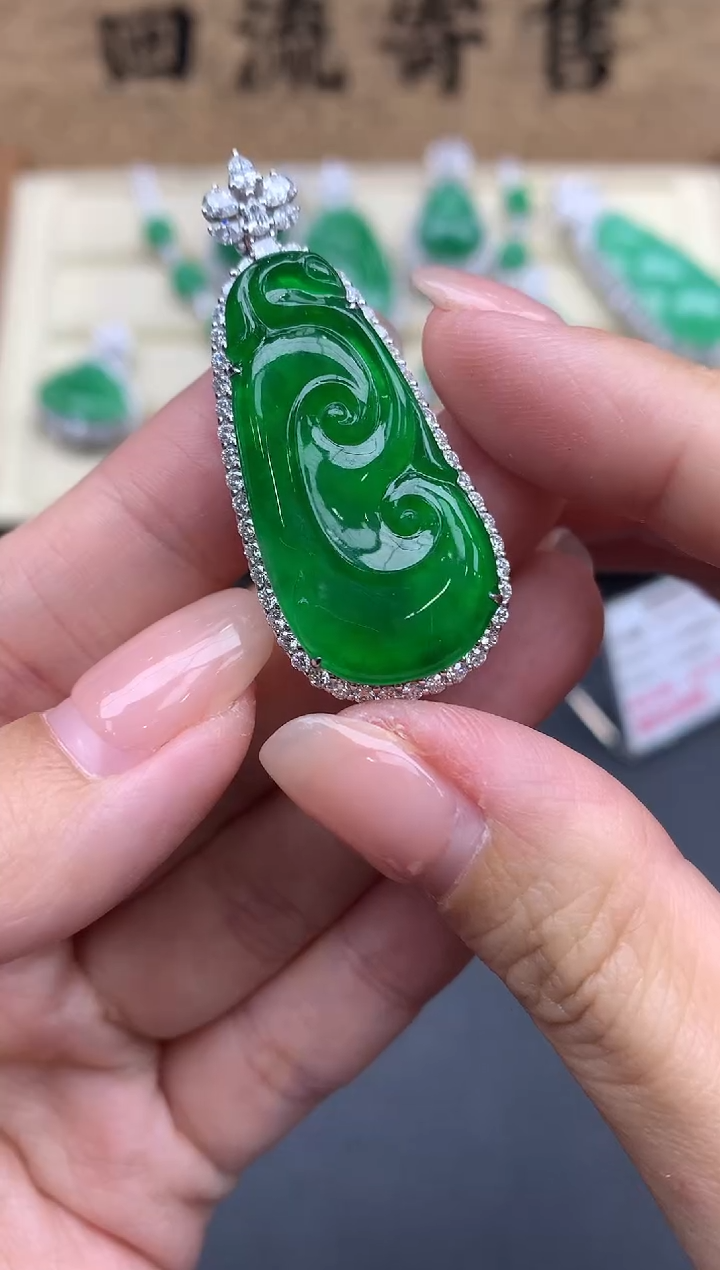 【闪购商品】翡翠颈饰18K金镶嵌686-中国好珍宝