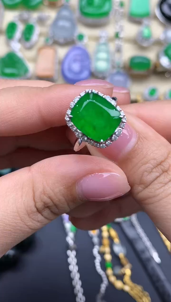 【闪购商品】翡翠戒指18K金镶嵌579-中国好珍宝