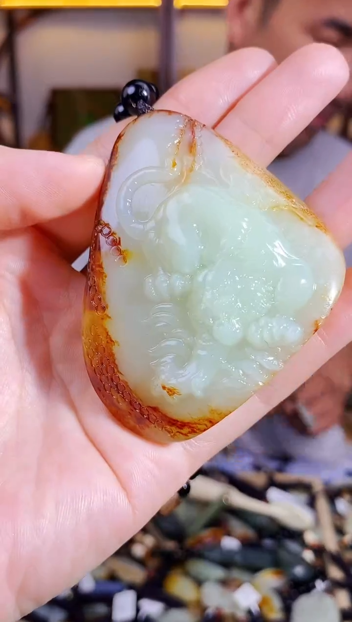 和田玉未镶嵌颈饰1