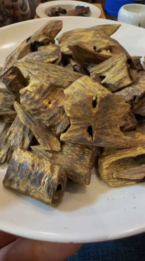 【闪购商品】沉香摆件棋楠乌身块料100克