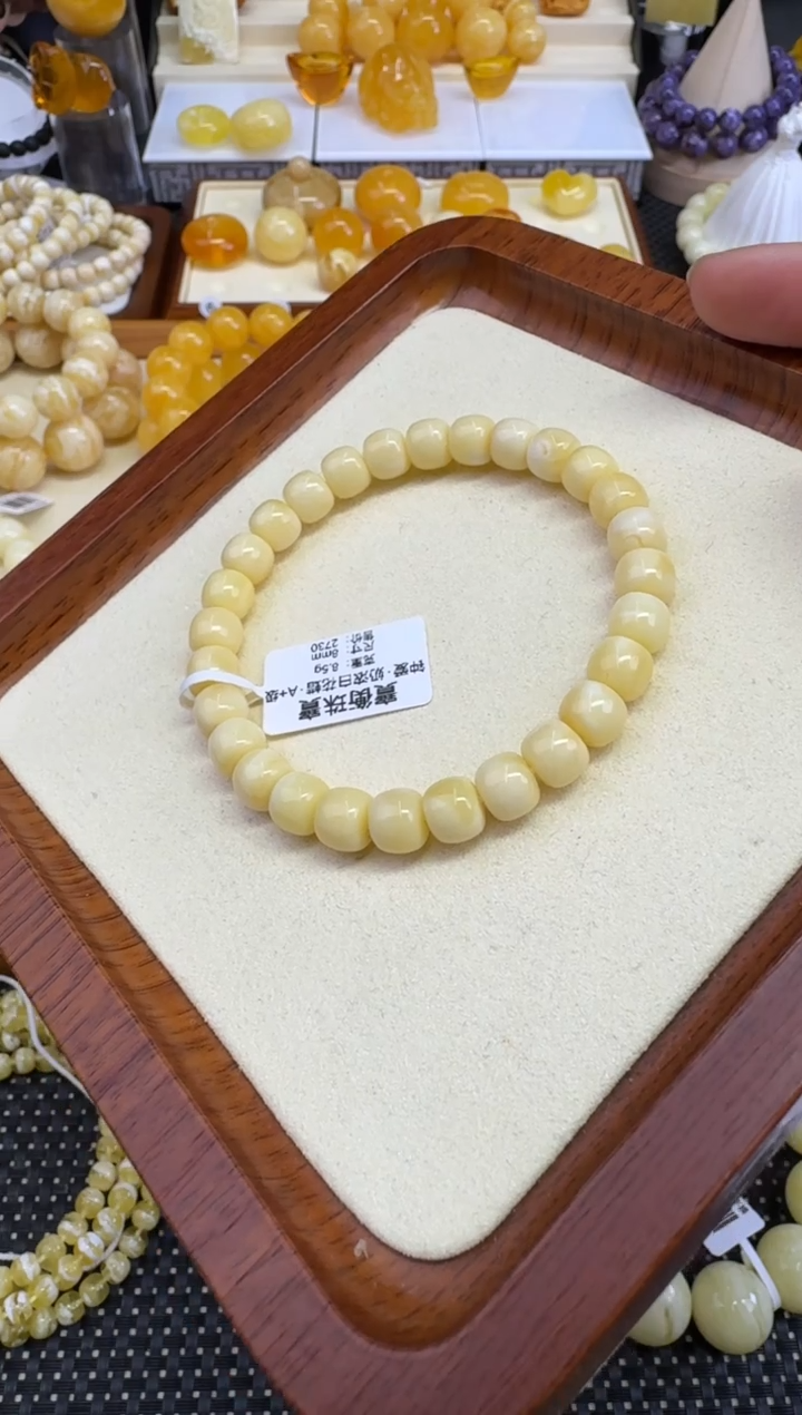 裸石琥珀未镶嵌宝衡 钟爱 奶浓白花毕业 8mm