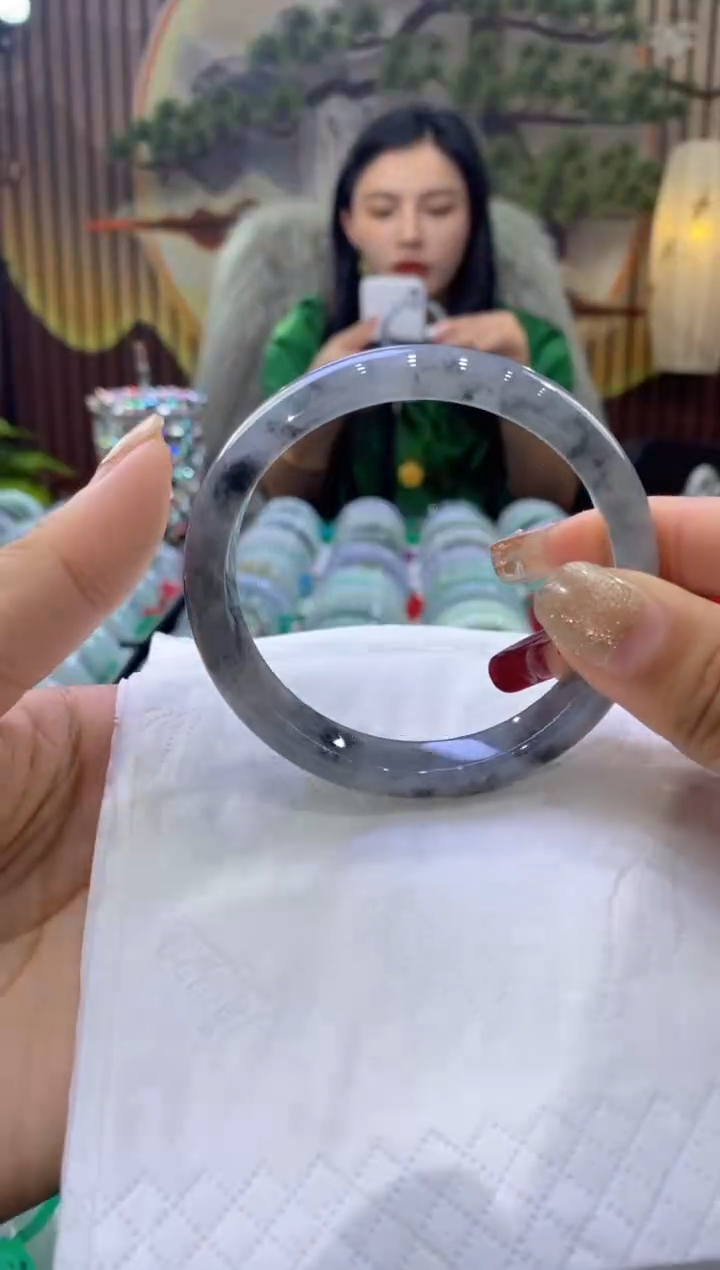 【闪购商品】翡翠手镯未镶嵌多人00271