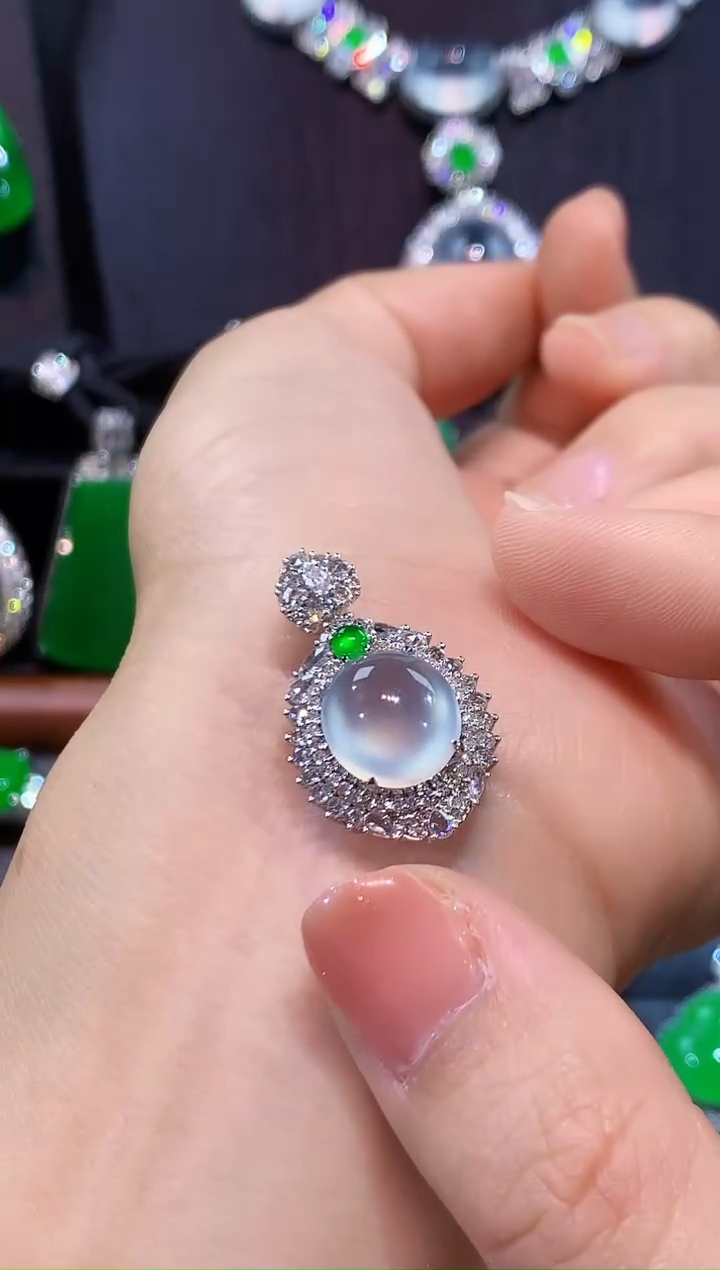 吊坠(不含链)18K金镶嵌翡翠吊坠