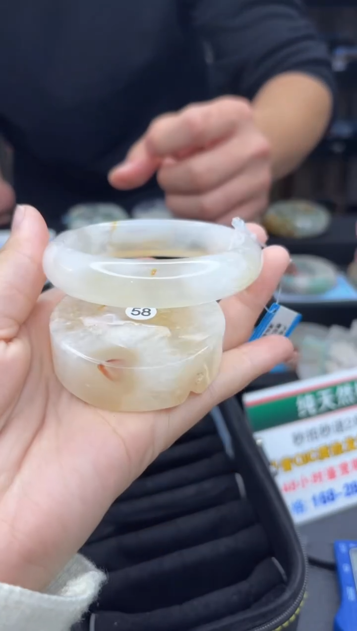 【闪购商品】石英质玉手镯未镶嵌60（58圈赠送镯心）