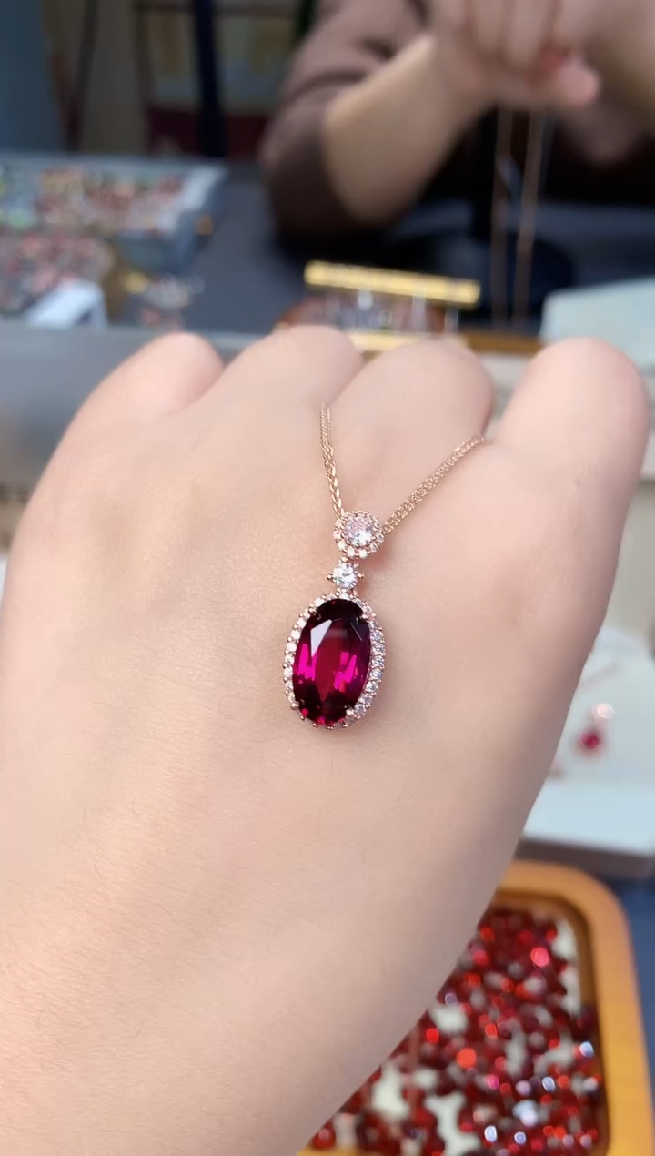 【闪购商品】石榴石吊坠银S925镶嵌天然镁铝