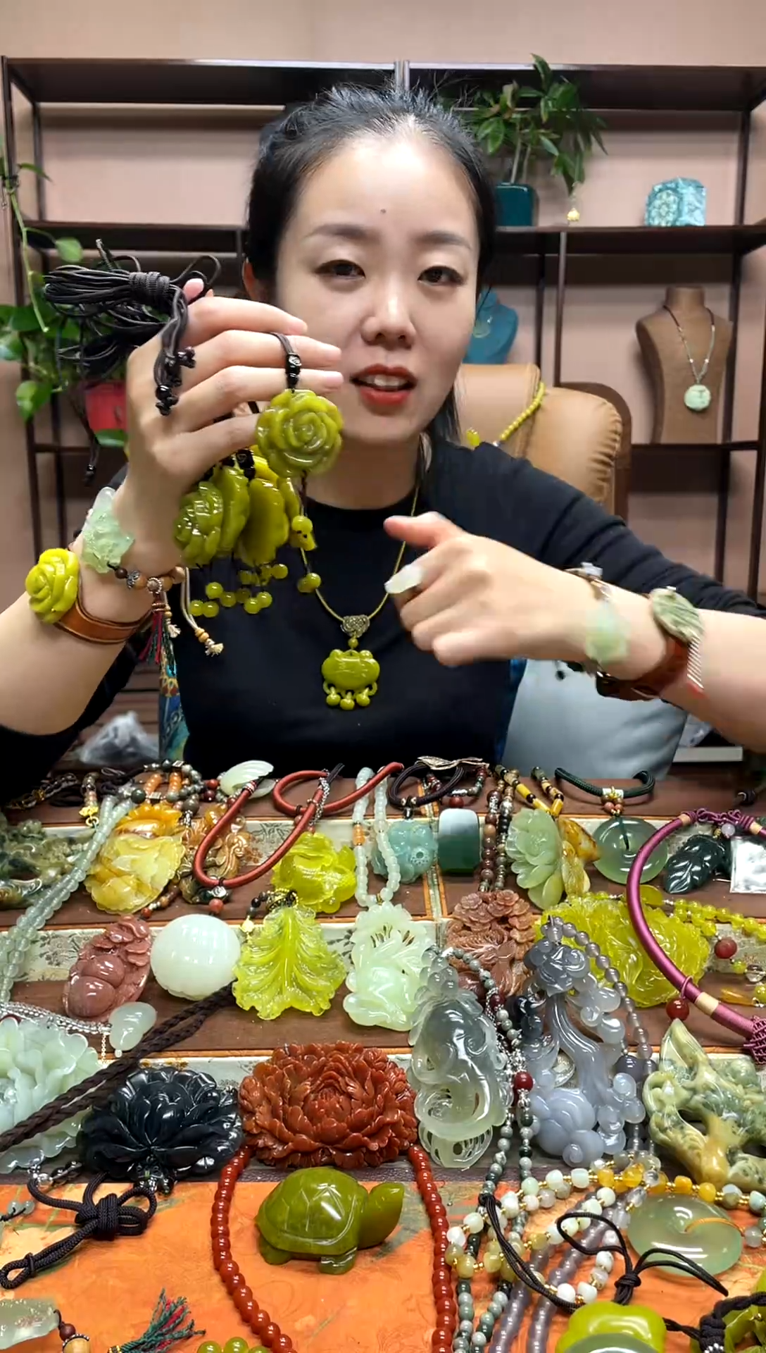 未镶嵌岫玉吊坠多样性发货发其中之一