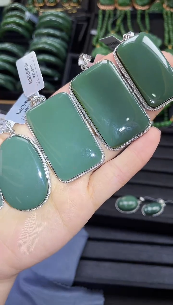 【闪购商品】和田玉吊坠银S925镶嵌多样性发一