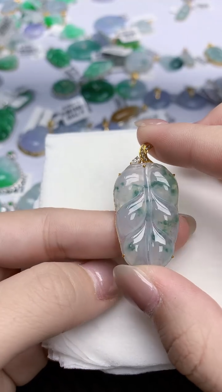 【闪购商品】翡翠颈饰18K金镶嵌天然翡翠A货