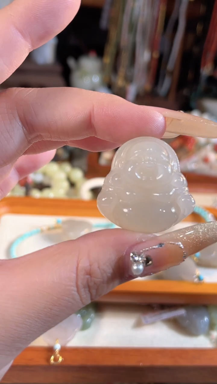 【闪购商品】和田玉吊坠(不含链)18K金镶嵌多样性发货其一