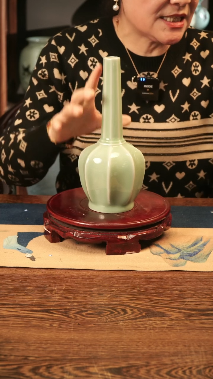 【闪购商品】龙泉青瓷 梅青 铸剑瓶