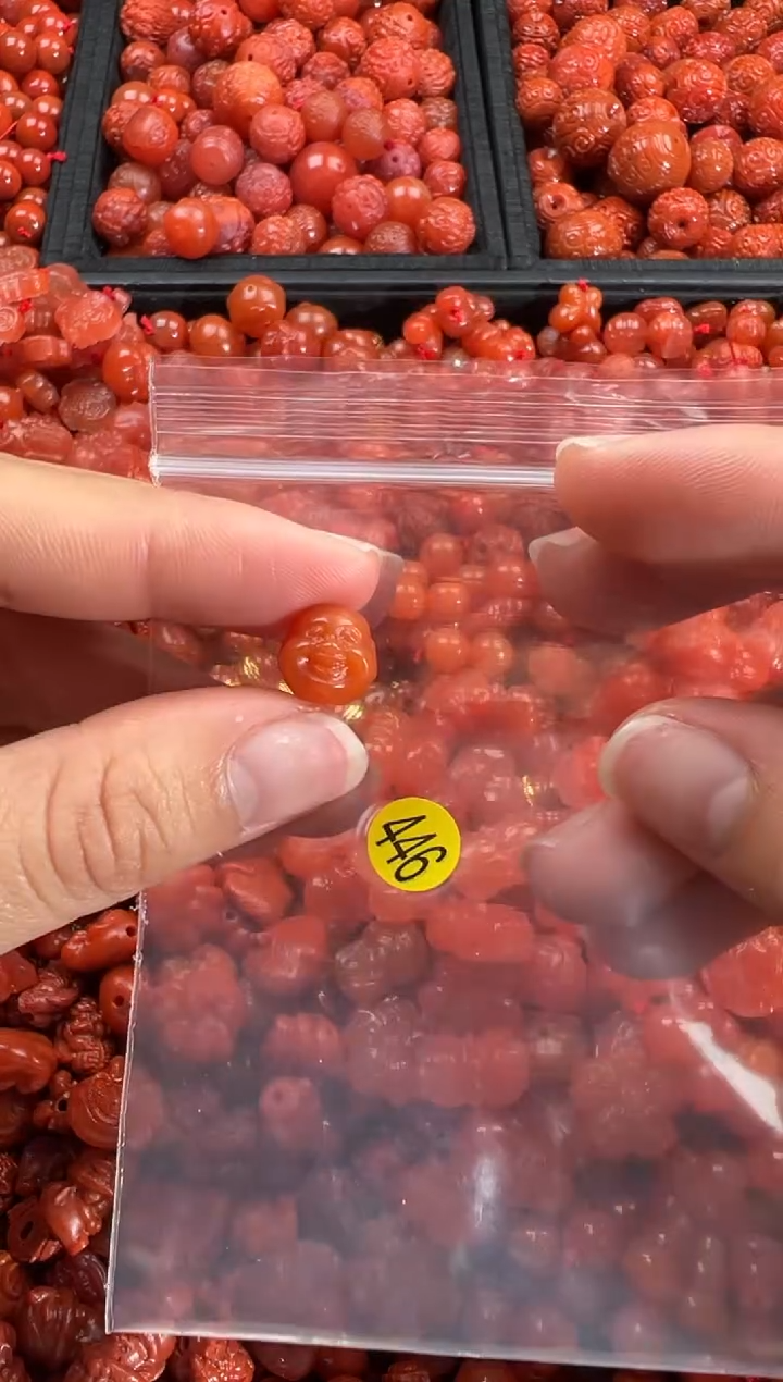 【闪购商品】南红玛瑙颈饰未镶嵌1