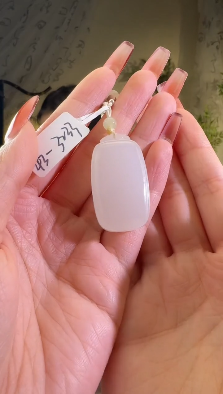 【闪购商品】和田玉颈饰未镶嵌3233