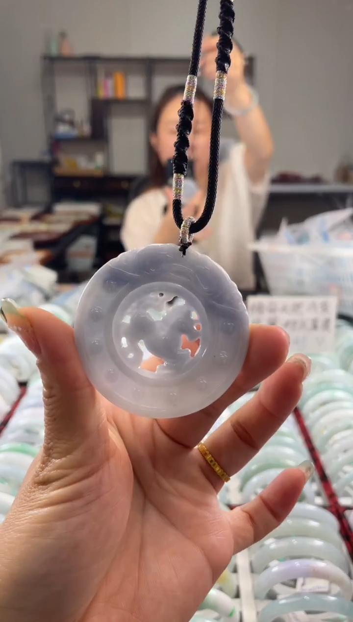 颈饰未镶嵌翡翠?***开多样性发一