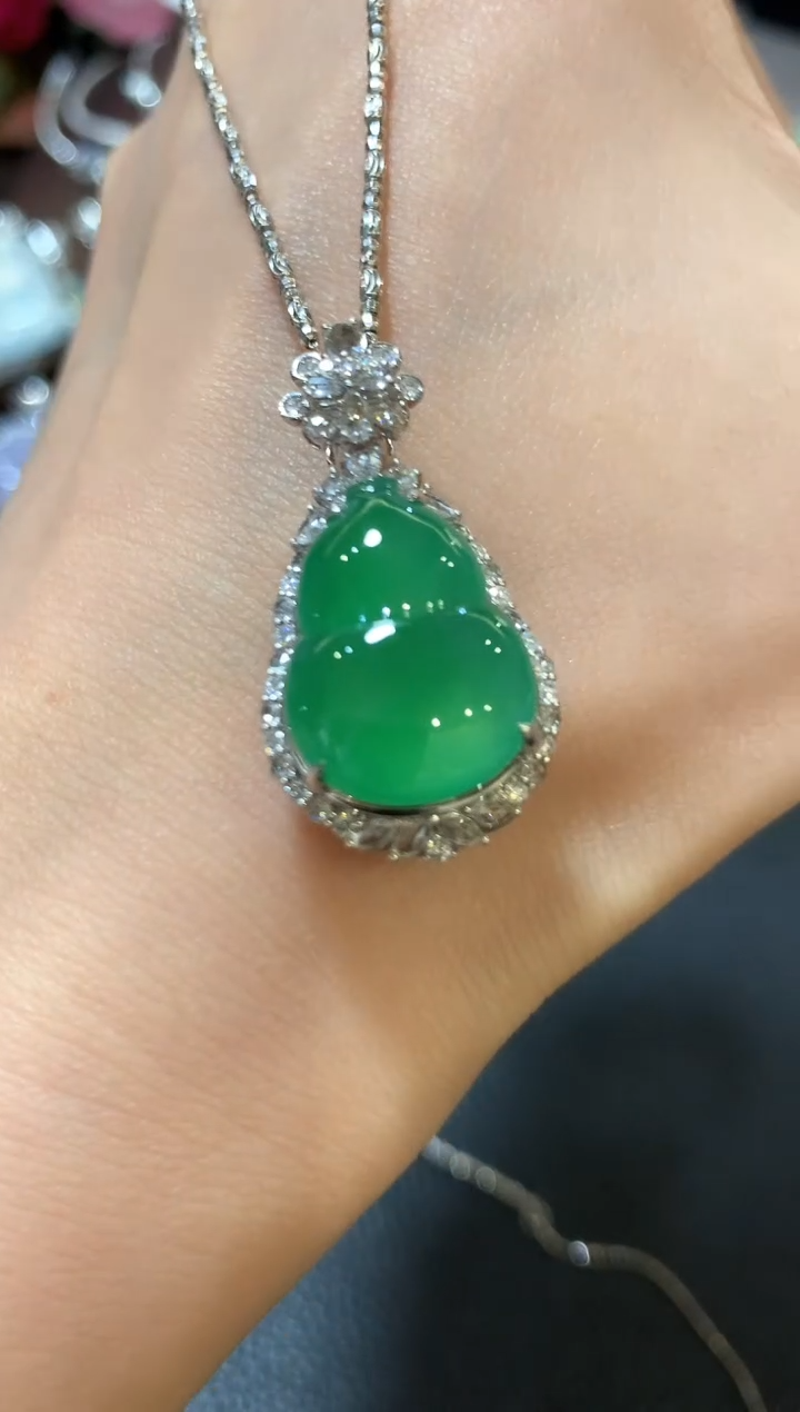 吊坠(不含链)18K金镶嵌翡翠n107 