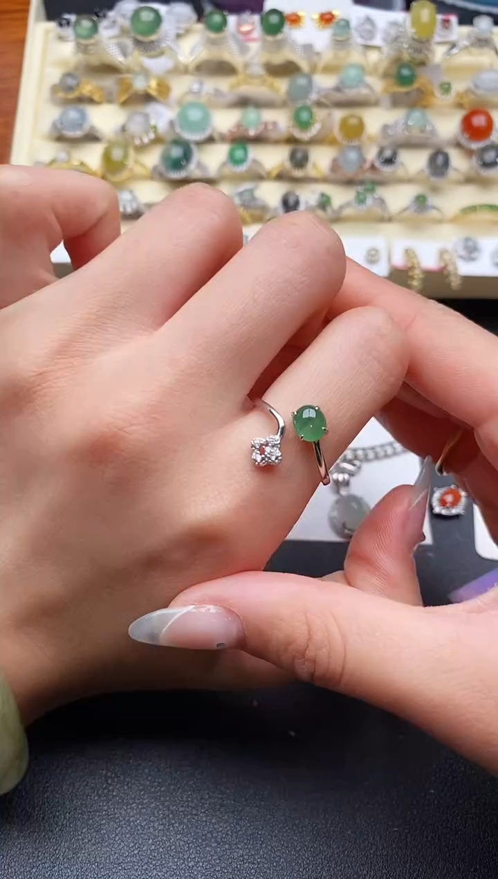 【闪购商品】翡翠戒指银S925镶嵌6666666+7