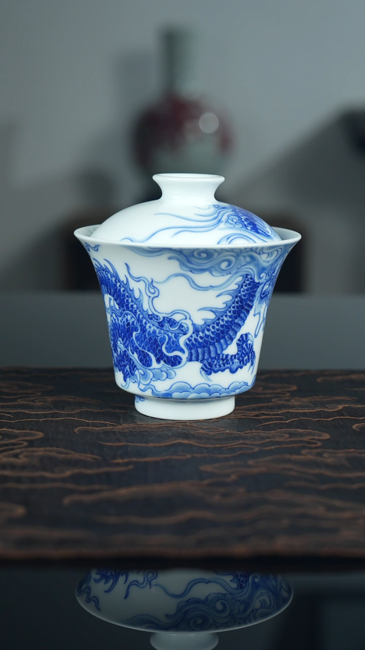 瓷片一*《龙纹图》青花两才盖碗