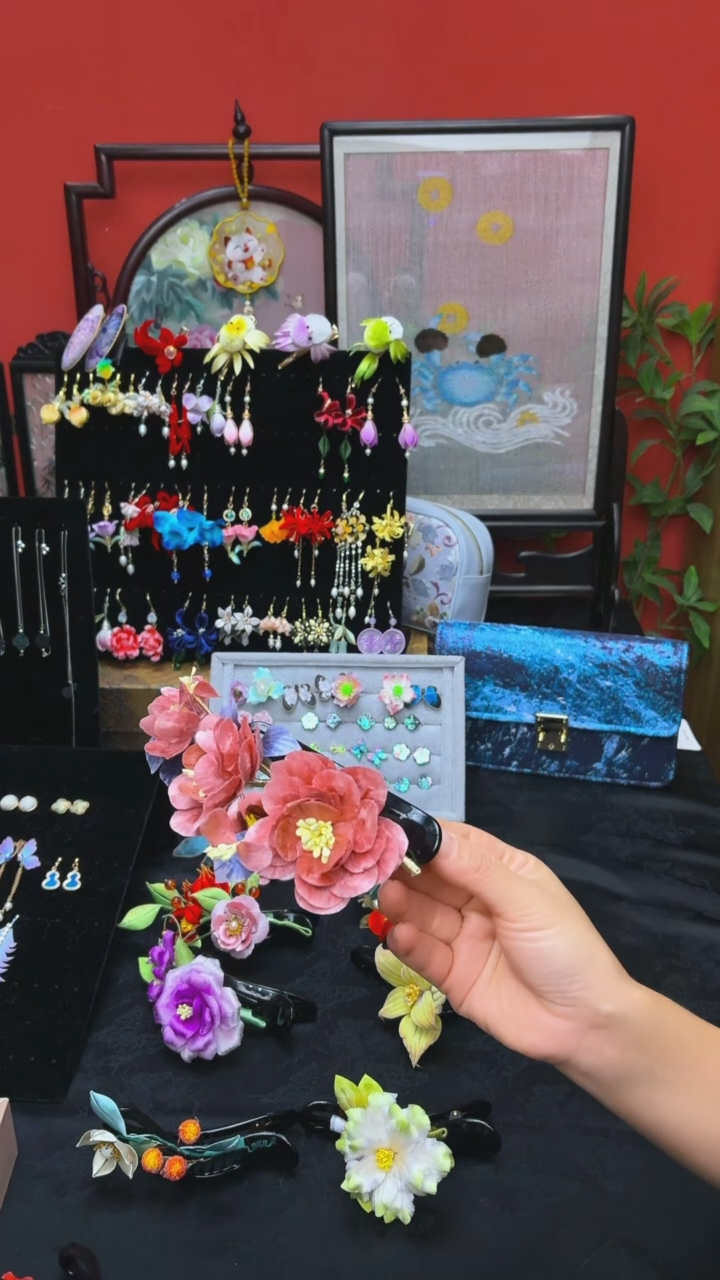 刺绣好*葱非遗手工绒花饰品